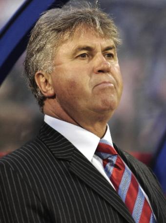 英언론 “첼시감독직, 히딩크 결단에 달렸다”