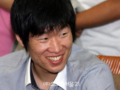 박지성 “비극 딛고 일어선 맨유 자랑스럽다”