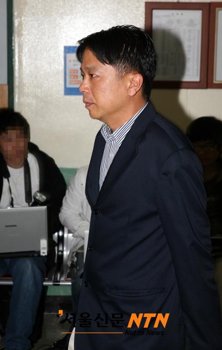 [NOW포토] 작곡가 손무현, 故김민수 빈소 찾아 애통함 전해