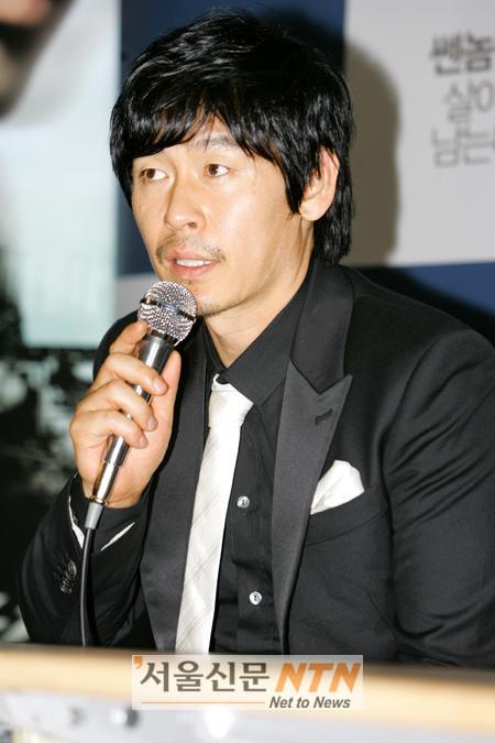 설경구 “정재영의 ‘공공의 적’이 가장 무섭다”