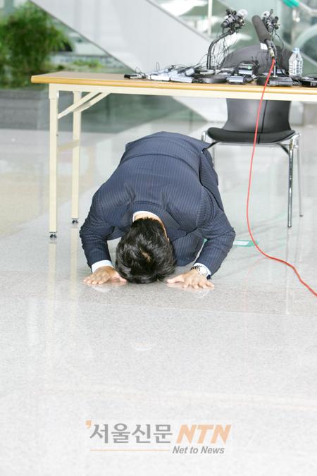 [NOW포토] 유재석 “장인ㆍ장모님 큰절 올립니다”