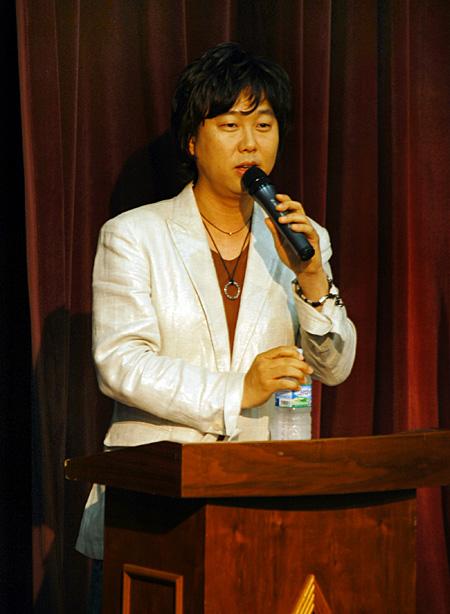 변진섭 강연 “본받을 만한 후배는 박진영”