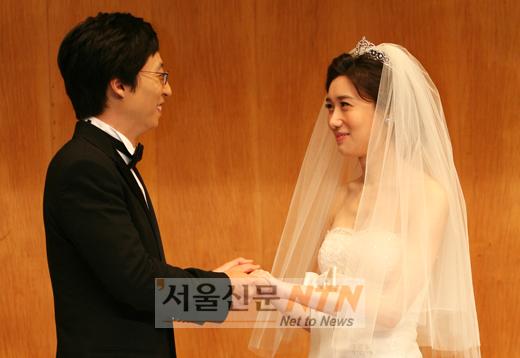 [NOW포토] 유재석ㆍ나경은 ‘눈길이 촉촉하네’