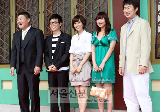 [NOW포토] 유재석ㆍ나경은 결혼식 ‘시상식장이 따로 없네’