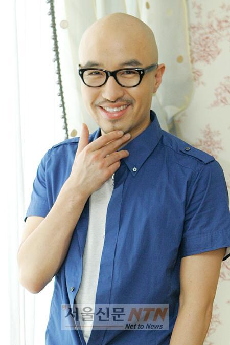 홍석천 “몇몇 톱스타들 몸값 낮춰라” 일침