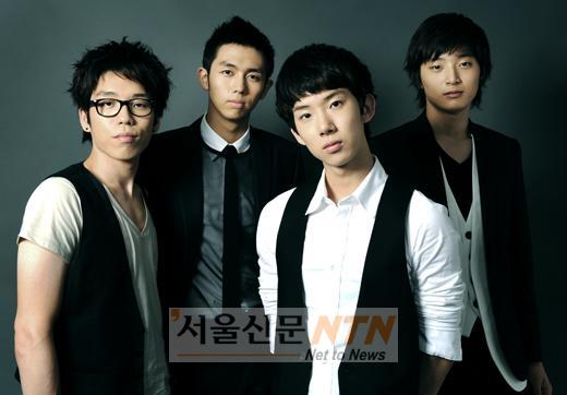 연습생만 8년…2AM “데뷔 때 눈물났어요”