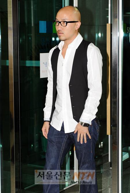 [NOW포토] 故이언의 빈소를 찾은 홍석천