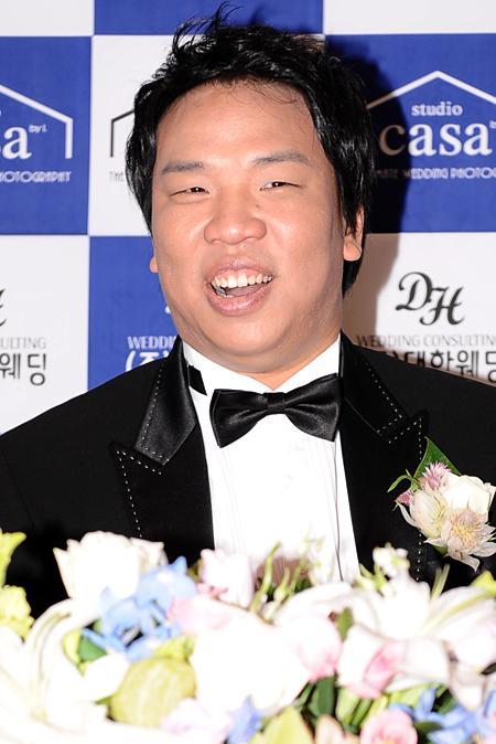 오지헌 “싱글 분들 제 결혼에 용기 얻으세요”
