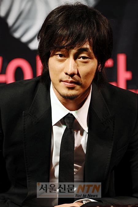 소지섭 ‘청바지가 잘 어울리는 연예인’ 日서 선정