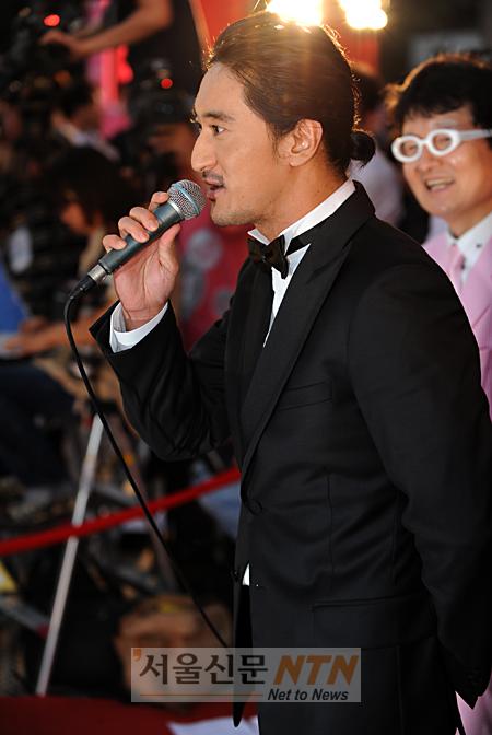 [NOW 포토] 신현준 “오늘은 꽁지머리 스타일”
