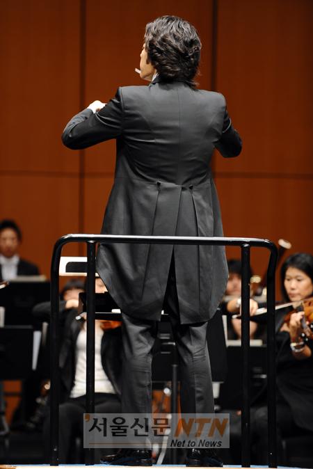 [NOW포토] 김명민 ‘오케스트라 지휘자’ 변신