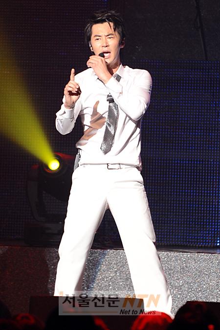 [NOW포토] 전진 콘서트 “원 모어 타임”