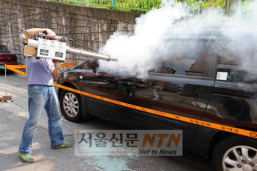 [NOW포토] 故안재환 시신 발견 차량, 방역 작업 이뤄져