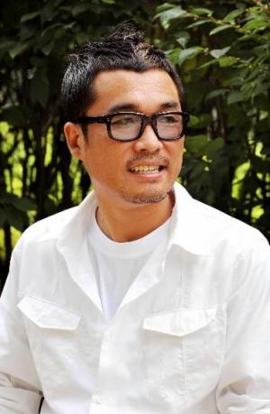 김건모 측 “우리도 피해자, 법적 대응 고려”
