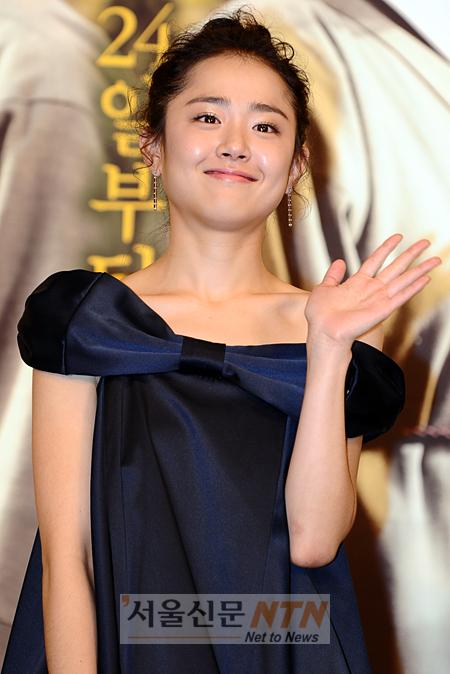 [NOW포토] 문근영 “여러분 오랜만이죠”