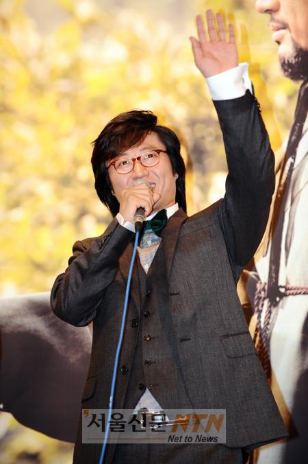 [NOW포토] 박신양 “일본 팬, 여러분 반갑습니다”