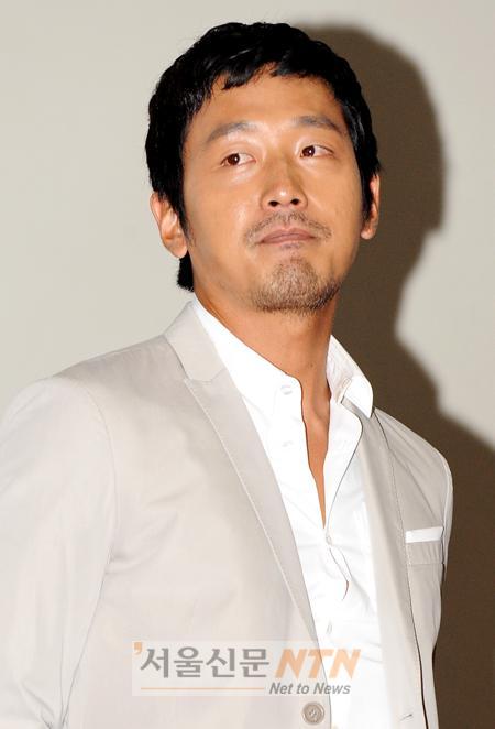 하정우 “고등학생 된 심정으로 캐릭터 소화했다”