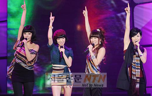 [NOW포토]브라운아이드걸스 ‘복고 댄스’ 작렬