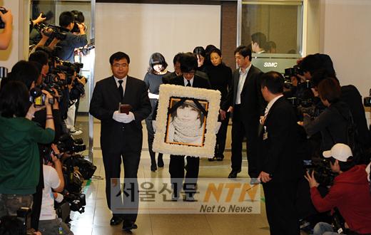 [NOW포토] 마지막 길을 떠나는 故 최진실