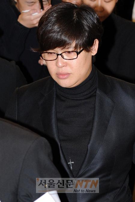 [NOW포토] 故최진실 마지막 모습 지켜보는 이영자