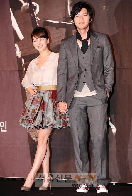 [NOW포토] 현빈ㆍ송혜교 “많은 사랑 부탁드려요”