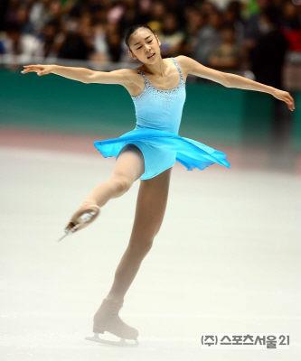 베일 벗겨진 음악과 의상, 김연아에 ‘딱이야’
