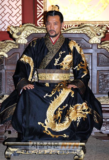 [NOW포토] 정진영 ‘근엄한 왕’의 모습으로