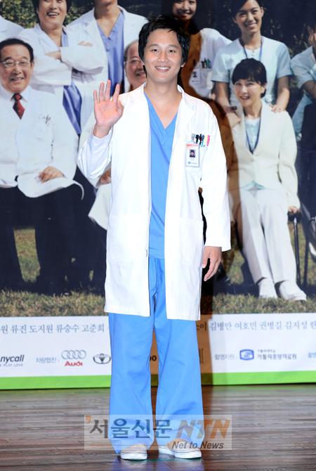 [NOW포토] 차태현 “사고뭉치 1년차 의사입니다”