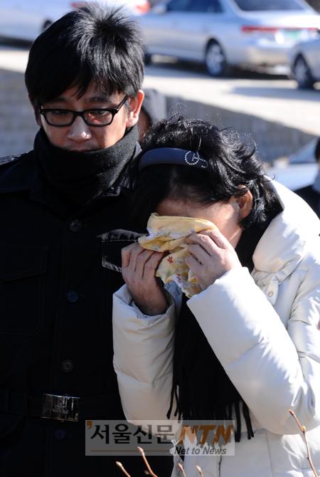 [NOW포토] 故 최진실 어머니 ‘하염없이 흐르는 눈물’