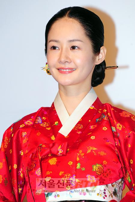 [NOW포토] 김가연 “한복, 잘 어울리나요?”