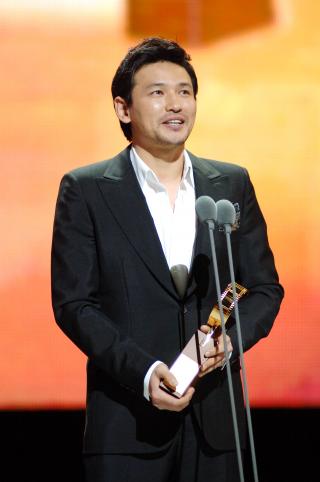 황정민 “난 대중교통 이용하는 평범한 사람”