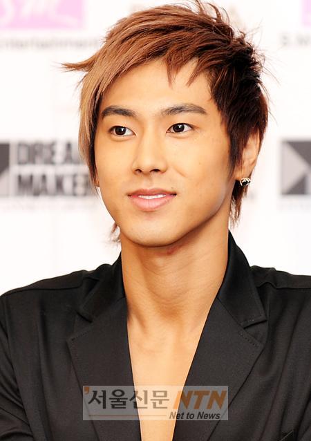유노윤호, ‘46만장’ 판매량에 “과도기 이겨낸 것 같다”