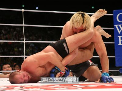 K-1 주최사, 최홍만에게 MMA 전향 권유