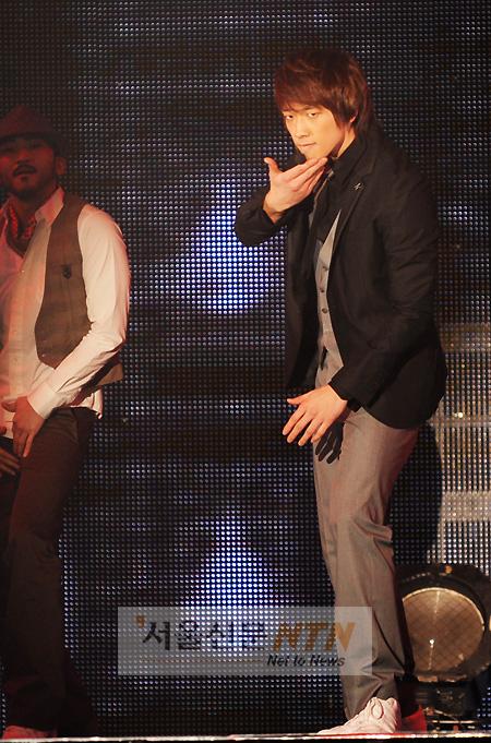 [NOW포토] 비의 카리스마에 ‘시선집중’