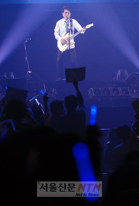 [NOW포토] 조용필 ‘팬들과 하나 된 40주년 콘서트’