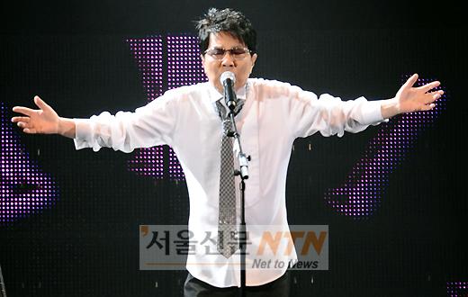 [NOW포토]조용필 ‘빛나는 존재, 그의 카리스마’