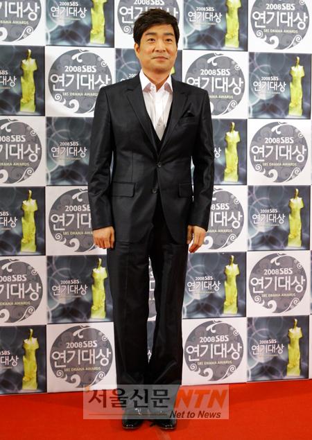 [NOW포토] 손현주 ‘너무 굳었나?’