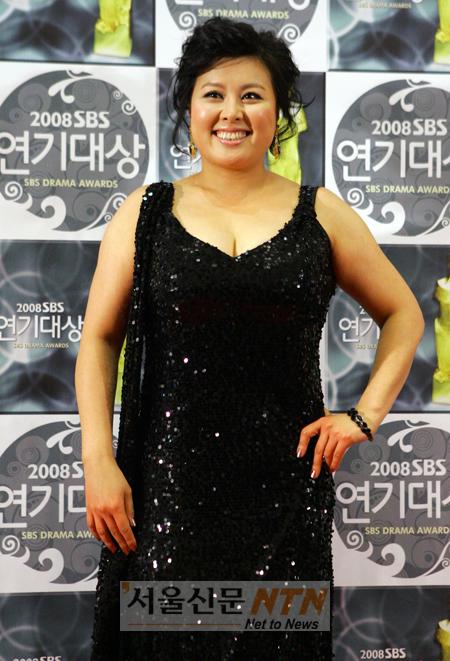 [NOW포토] 홍지민 ‘반짝이는 블랙 드레스 입고’