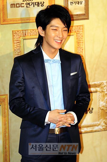 이준기, 소속사와 화해… “팬들 걱정시켜 죄송”