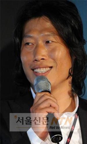 유해진, ‘공룡 목소리’로 다큐작업 참여