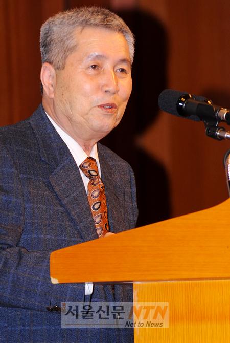 [NOW포토] 임권택 감독 ‘조재현 위원장을 믿어요!’