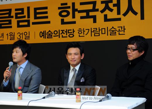 [NOW포토] 공형진·황정민 “가장 지적인 세 남자에요”