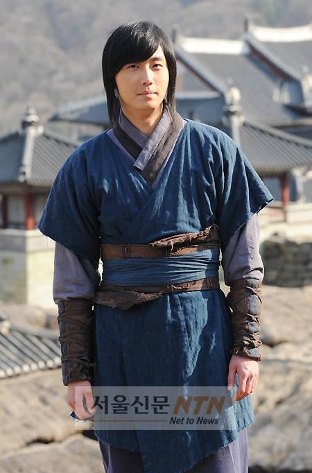 ‘일지매’ 정일우 “‘꽃남’ 이민호와 전화로 격려”
