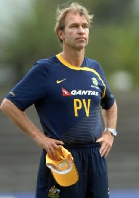 日언론 “베어벡, J리그 시절 선수 ‘왕따’”