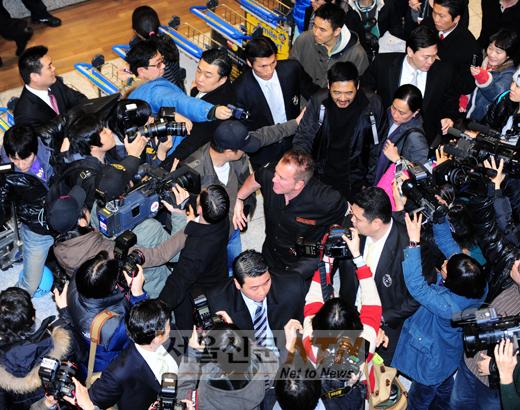 [NOW포토] ‘드래곤볼 에볼루션’의 배우들 ‘뜨거운 취재열기’