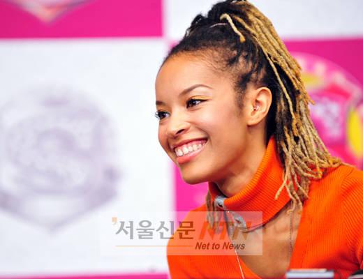 [NOW포토] ‘UCC스타’ 나탈리 화이트, 환한 미소