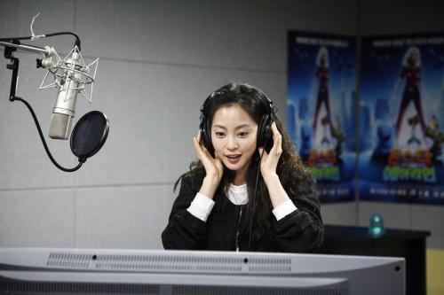 한예슬, 닮은꼴 애니 캐릭터 더빙…“색다른 경험 즐거워”