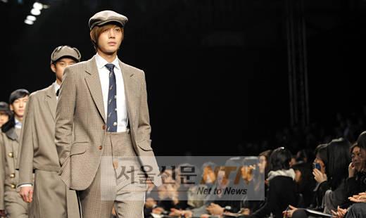 [NOW포토] 김현중 ‘오늘은 패션쇼 무대!’