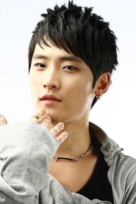 V.O.S 최현준, 패션쇼 메인모델 발탁