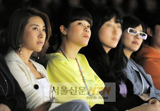 [NOW포토] 女가수는 패션에 관심 많아요!